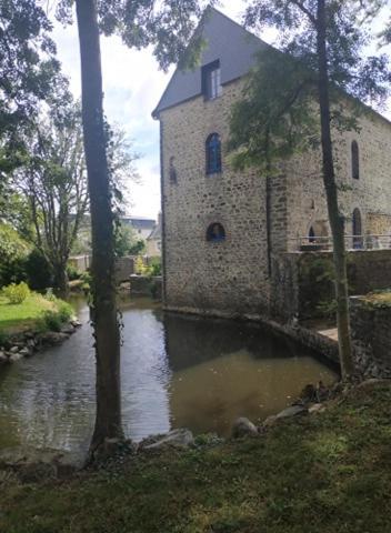 Le Moulin De Meral Montsurs ภายนอก รูปภาพ
