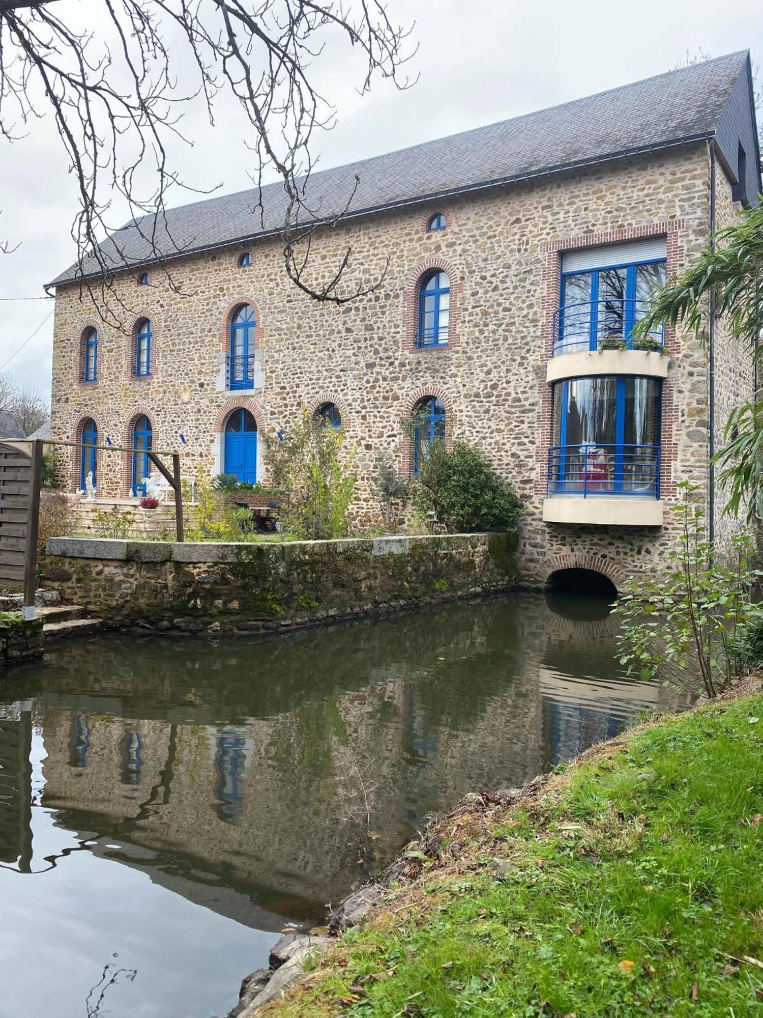 Le Moulin De Meral Montsurs ภายนอก รูปภาพ